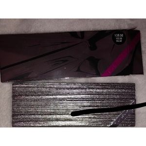 MAC Shiny Pretty things face compact: Fair